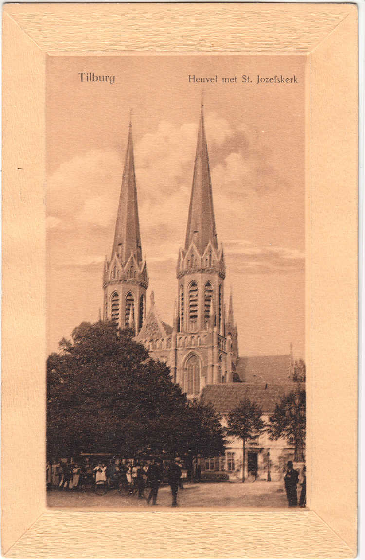 Ansichtkaart van Van Vloten met Heuvelse kerk en lindenboom