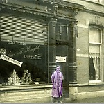Winkel van de Erve Th. Knegtel voor de verkoop van sigaren en tabak, alsmede koffie en thee  -  