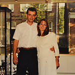 Geert en Marij Weijtmans in hun nieuwe winkel, anno 1991 in de Sint Willibrordstraat